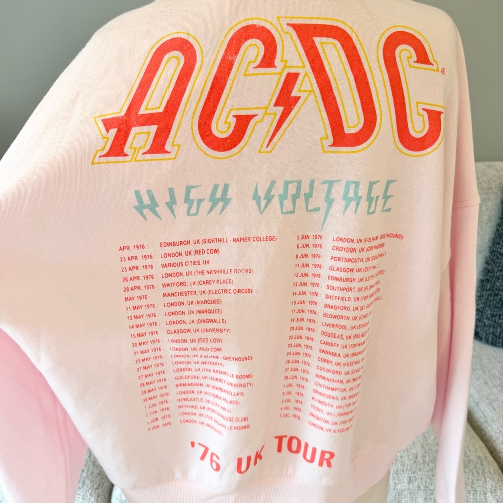 S M Pink AC/DC Sweatshirt concert tour - Picture 4 of 5